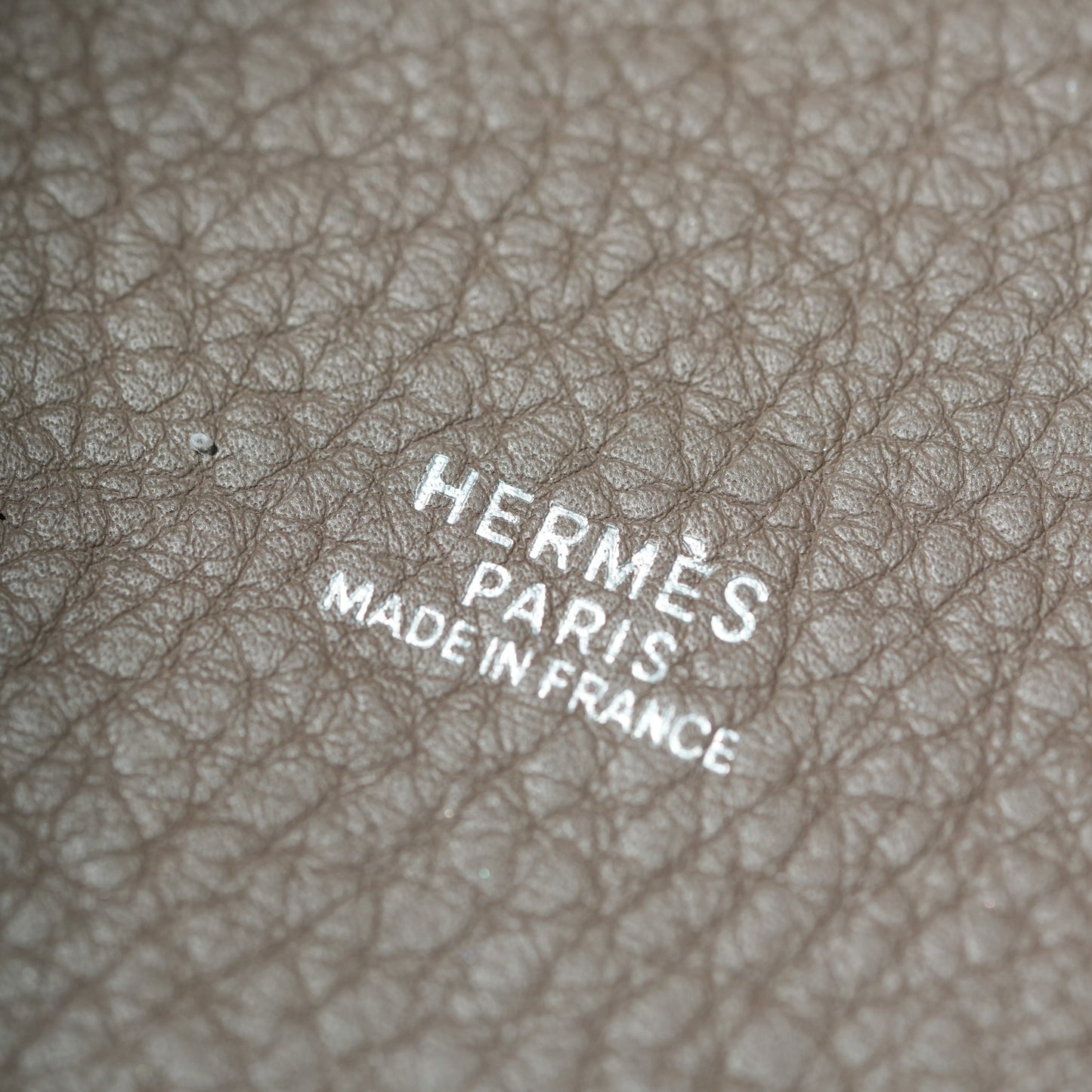 ピコタン22 MM トリヨンクレマンス エトゥープ シルバー金具 J:2006年