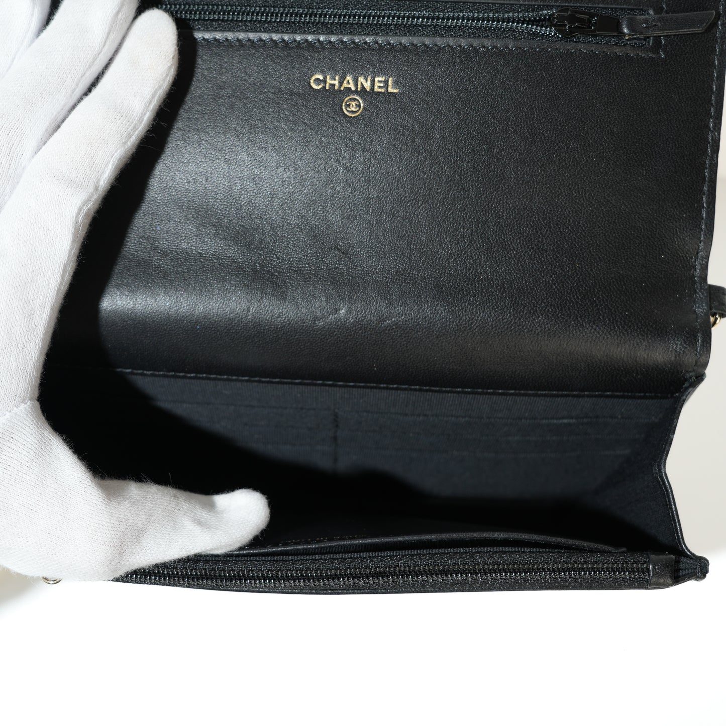 マトラッセ ラムスキン チェーンウォレット ブラック パールチェーン