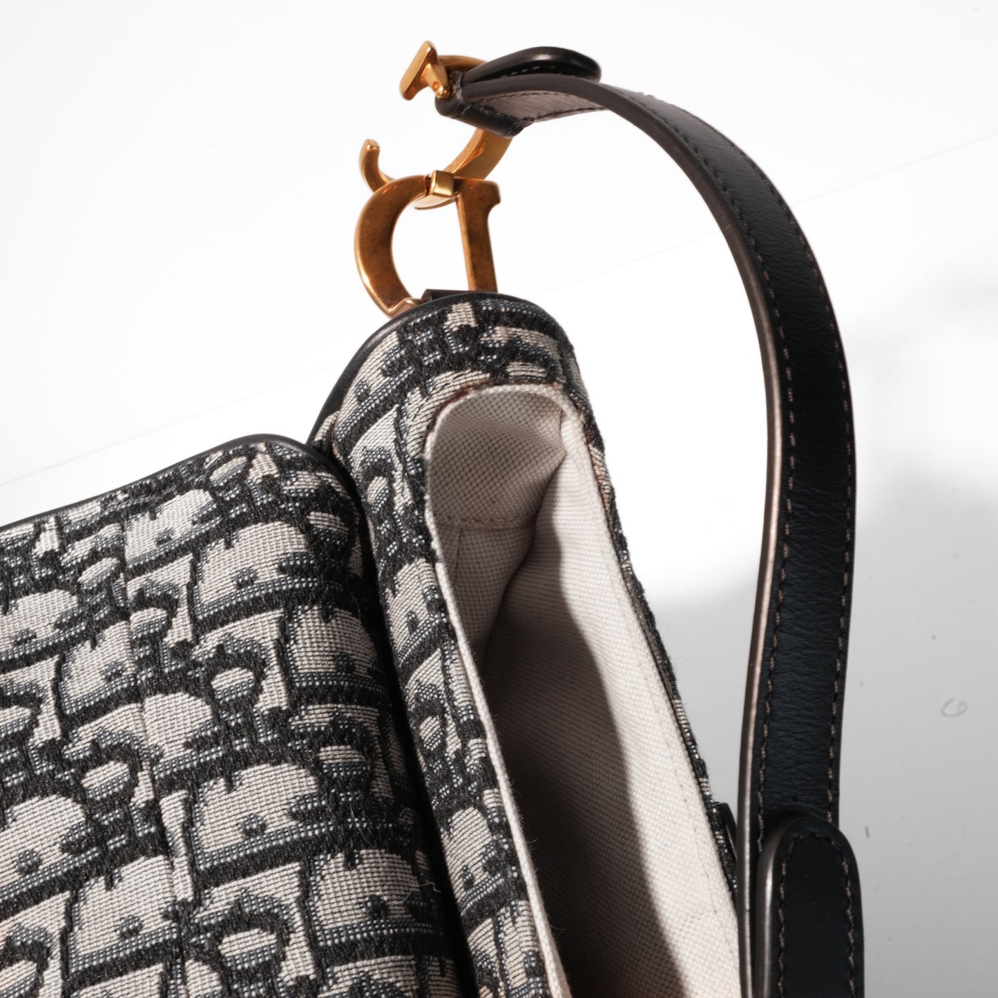 Saddle Bag Oblique