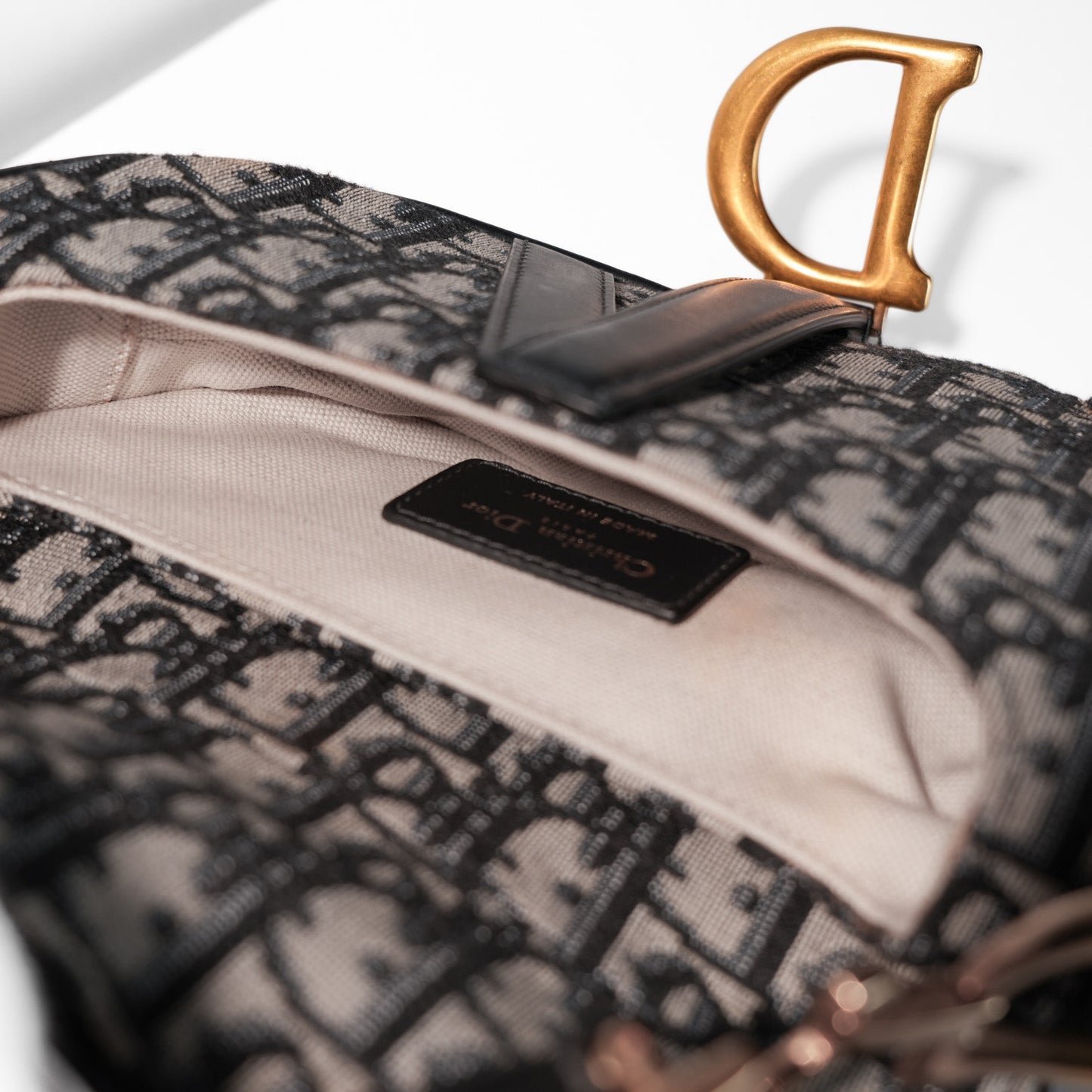Saddle Bag Oblique
