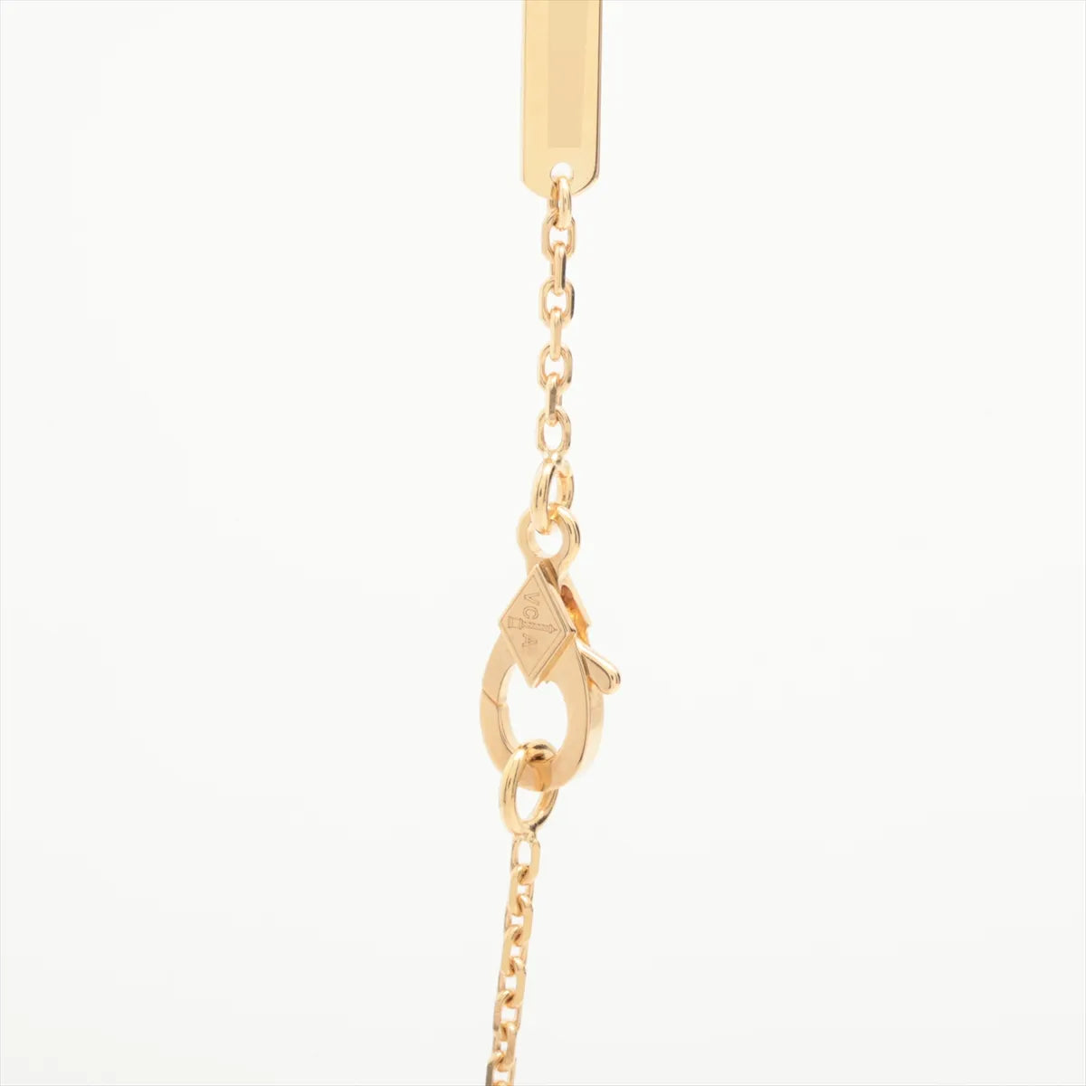 Van Cleef & Arpels Vintage Alhambra pendant, 18K yellow gold, mother-of-pearl