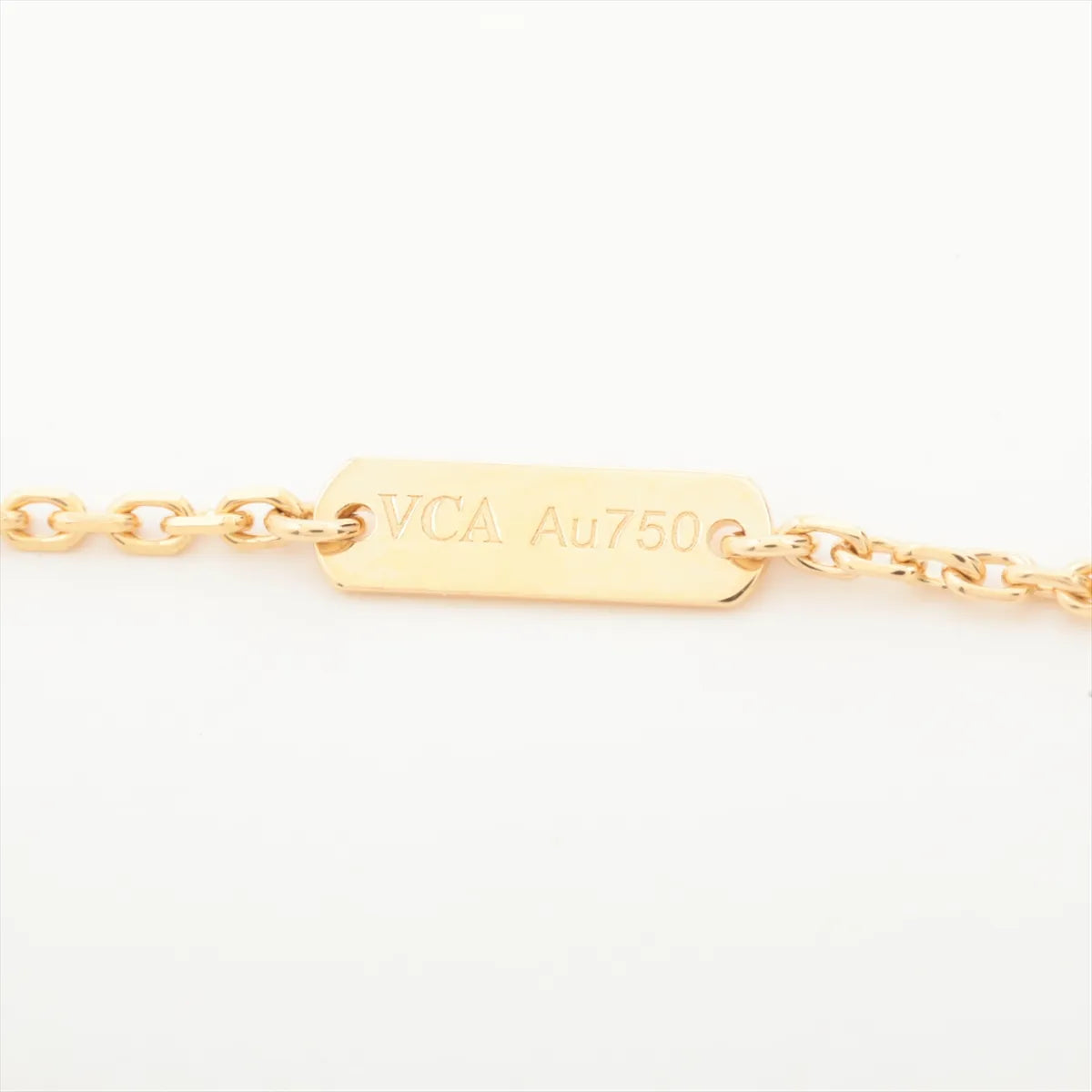 Van Cleef & Arpels Vintage Alhambra pendant, 18K yellow gold, mother-of-pearl